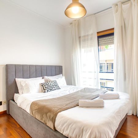 Apartamento T1- Gaia Zona.Comercial Вила Нова ди Гая Екстериор снимка